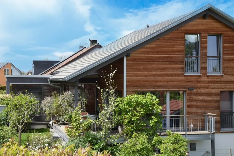 Ansicht Südwest - Haus kaufen in Uhldingen-Mühlhofen / Oberuhldingen - BAUFRITZ - energetisch top mit Wohlfühlklima  - neuwertig - individuell