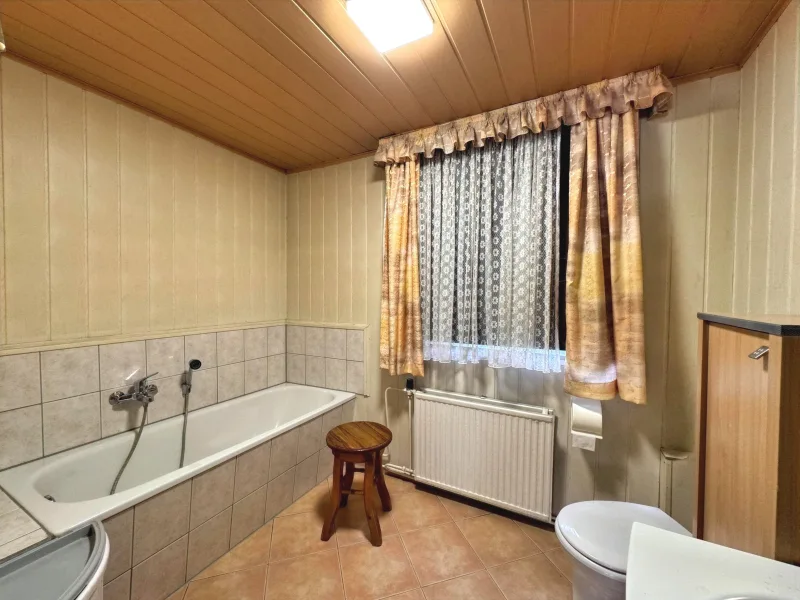 Badezimmer EG