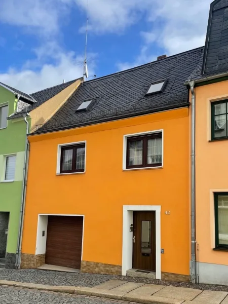 Ansicht - Haus kaufen in Burgstädt - Stadthaus mit 4,5 Zimmern, Küche, Bad, Garage, Terrasse