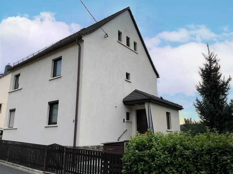 Wohnhaus mit Eingangsbereich - Haus kaufen in Kriebstein - Gepflegtes Wohnhaus im Zschopautal!