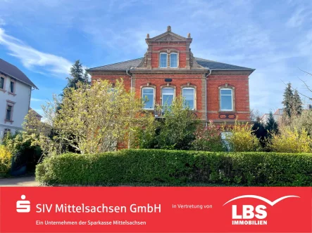 Frontansicht - Haus kaufen in Rochlitz - Denkmalgeschützte, schöne Villa