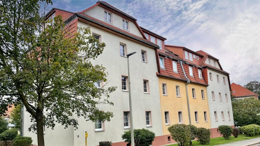 Außenansicht  - Wohnung kaufen in Zwickau - 3-Zimmer DG-Wohnung mit Dachterrasse 