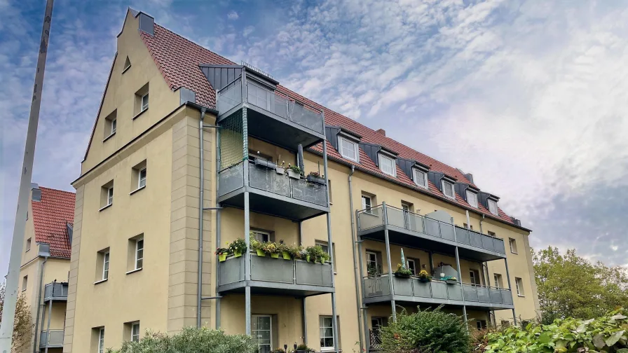 Außenansicht  - Wohnung kaufen in Zwickau - Geräumige 2-Zimmer Wohnung  mit Terrasse