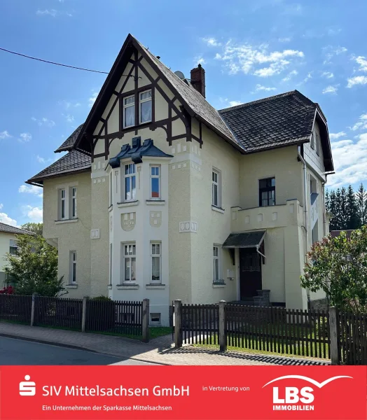 Straßenansicht - Haus kaufen in Bobritzsch-Hilbersdorf - Etwas besonderes...