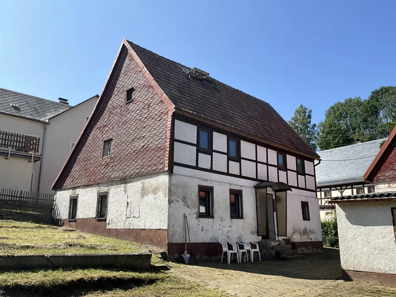 Hausansicht - Haus kaufen in Großschirma - Denk-mal darüber nach!