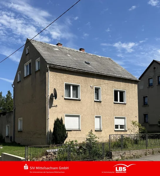 Straßenansicht - Haus kaufen in Leubsdorf - Viel Platz...auch für 2 Familien!