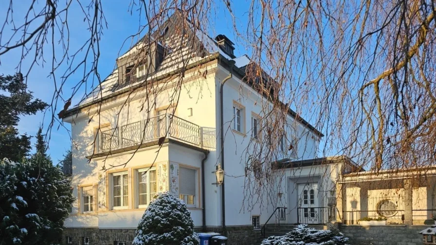 Außenansicht - Haus kaufen in Neuhausen - Etwas ganz Besonderes...