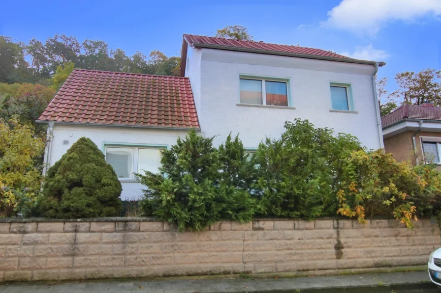 Hausansicht - Haus kaufen in Bad Freienwalde - Familienidylle mit Platz für Träume...