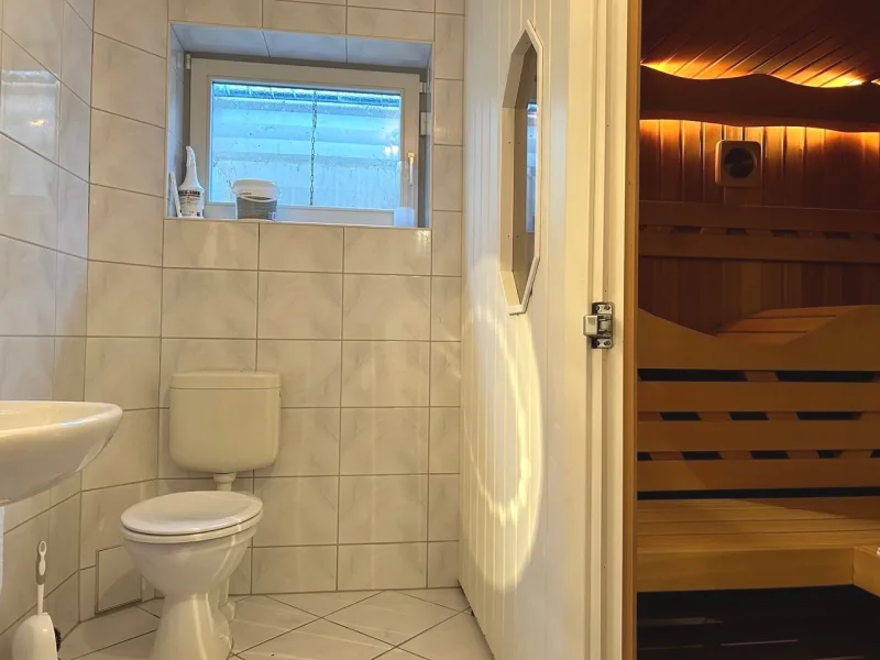 UG - Sauna mit WC