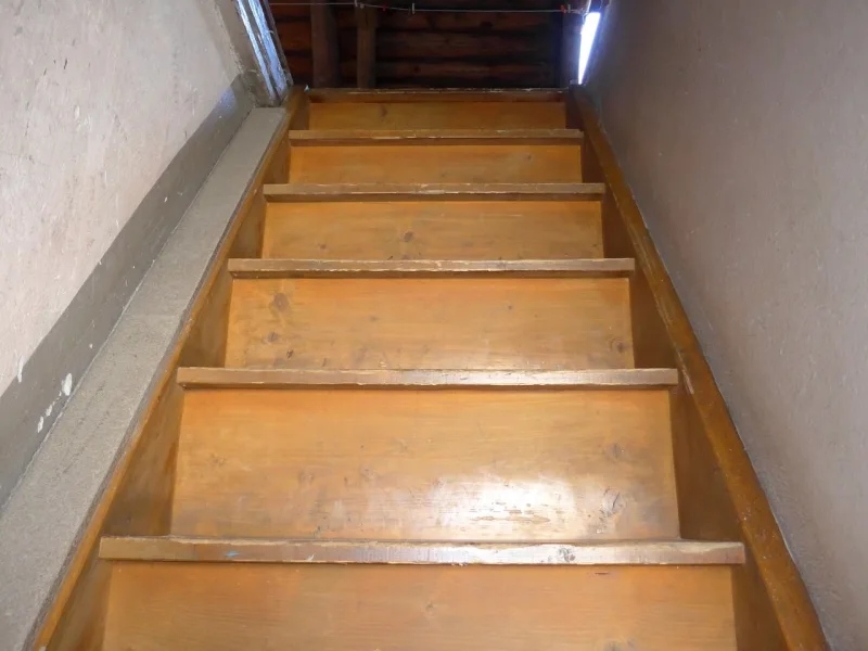 Treppe EG/Spitzboden