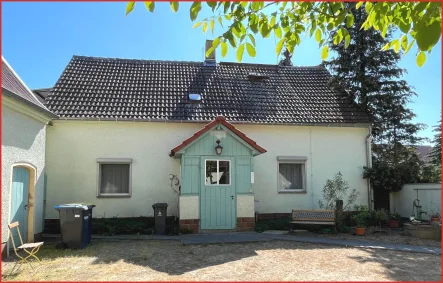  - Haus kaufen in Bönitz - Einfamilienhaus mit großzügigem Nebengelass und Scheune