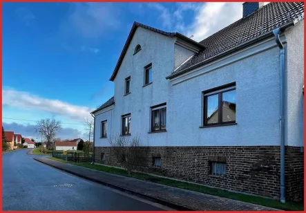 Straßenansicht - Haus kaufen in Schönewalde - Ein Vierseitenhof mit viel Platz und eigenem Wald