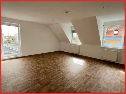 Wohnzimmer - Wohnung mieten in Falkenberg - Geräumige 2-Raum-Wohnung mit Balkon in Falkenberg