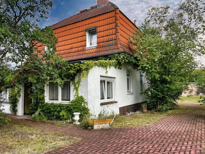 Außenansicht - Haus kaufen in Doberlug-Kirchhain - Gute Basis - viele Möglichkeiten