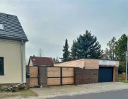 Straßenansicht Garage