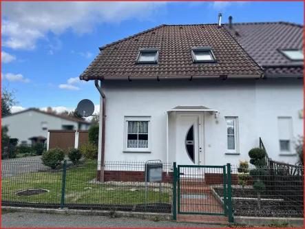 Straßenansicht - Haus kaufen in Finsterwalde - Hier ist nicht nur die Lage Trumph!