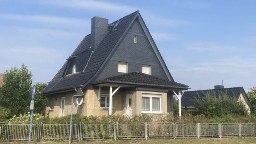 Vorderansicht  - Haus kaufen in Ferchland - Gemütliches Wohnhaus in unmittelbarer Nähe zur Elbe!