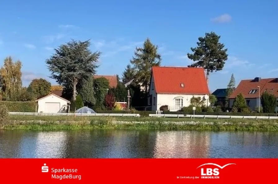 Blick vom Kanal aufs Haus - Haus kaufen in Genthin - Top Lage - Direkt am Elbe-Havel-Kanal!