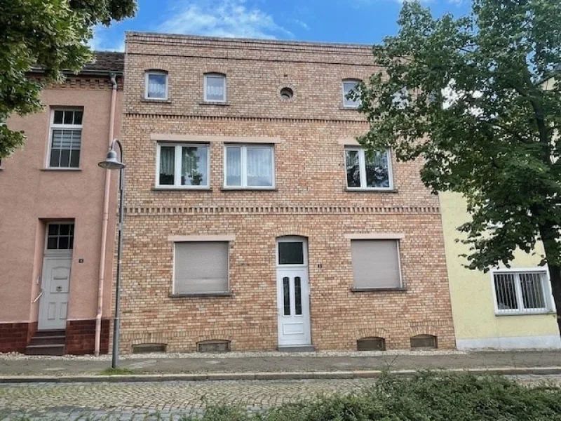 Bild - Haus kaufen in Sangerhausen - Wohnhaus in zentraler Lage von Sangerhausen!