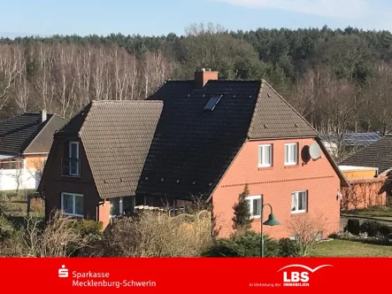  - Haus kaufen in Domsühl - Hier können Sie direkt einziehen...