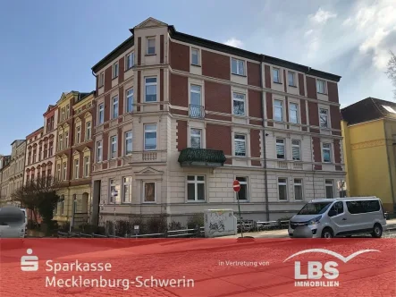 Straßenansicht - Wohnung kaufen in Schwerin - Barrierefreies Wohnen in der Innenstadt