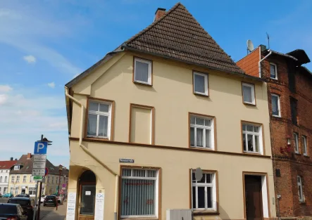  - Haus kaufen in Parchim - Stadt-Denkmal in zentralster Lage