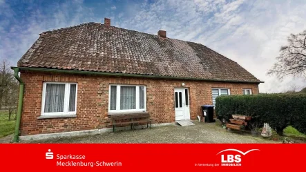 Vorderansicht - Haus kaufen in Glaisin - Wohnhaus mit viel Potential!