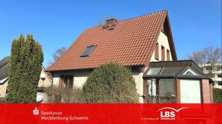 Gartenansicht - Haus kaufen in Bad Kleinen - Ein Familienklassiker