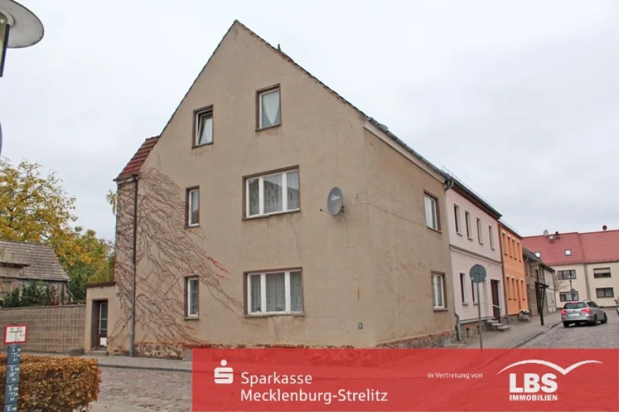 Titel - Haus kaufen in Woldegk - Stadthaus mit Potenzial - Handwerker gesucht!