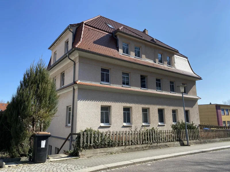 Ansicht Straßenseite - Zinshaus/Renditeobjekt kaufen in Nossen - attraktives Mehrfamilienhaus als Kapitalanlage