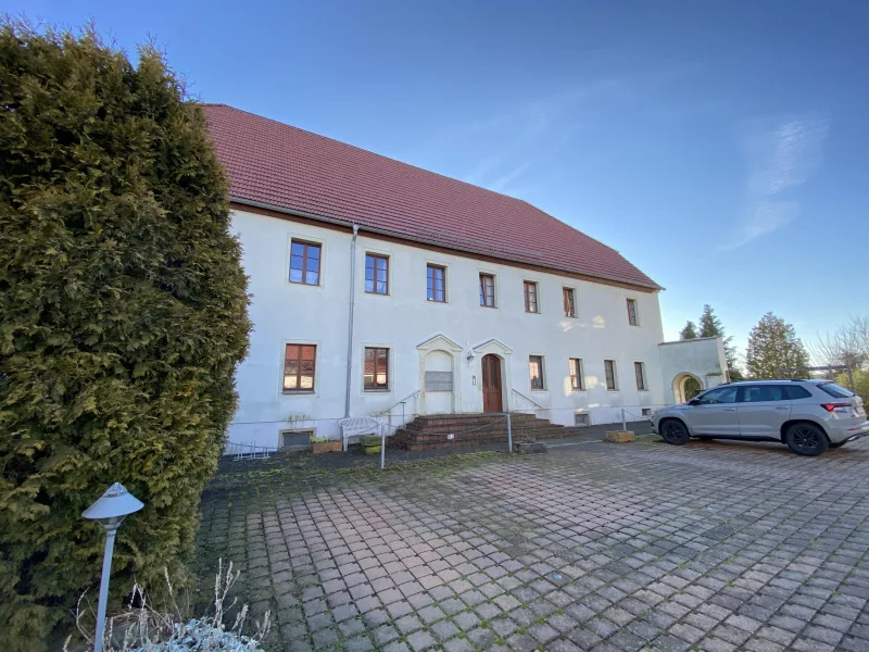 Vorderansicht - Zinshaus/Renditeobjekt kaufen in Nossen - stattliches historisches Gebäude 