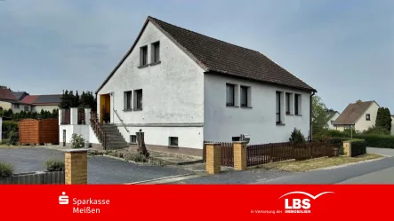 Ansicht Wohnhaus Straßenseite - Haus kaufen in Gröden - Zeitgemäß modernisieren und einziehen