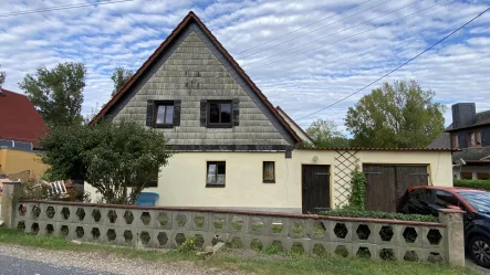 Straßenansicht - Haus kaufen in Nossen - Handwerkerhaus