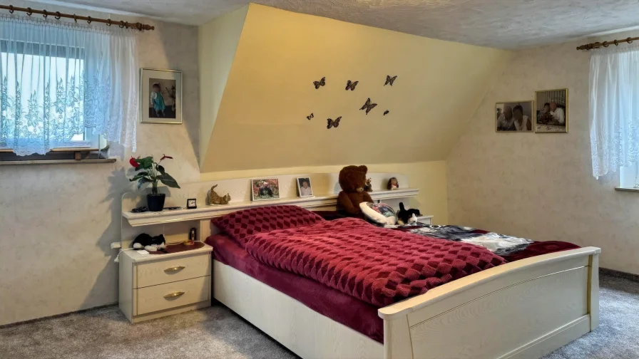 Schlafzimmer im DG