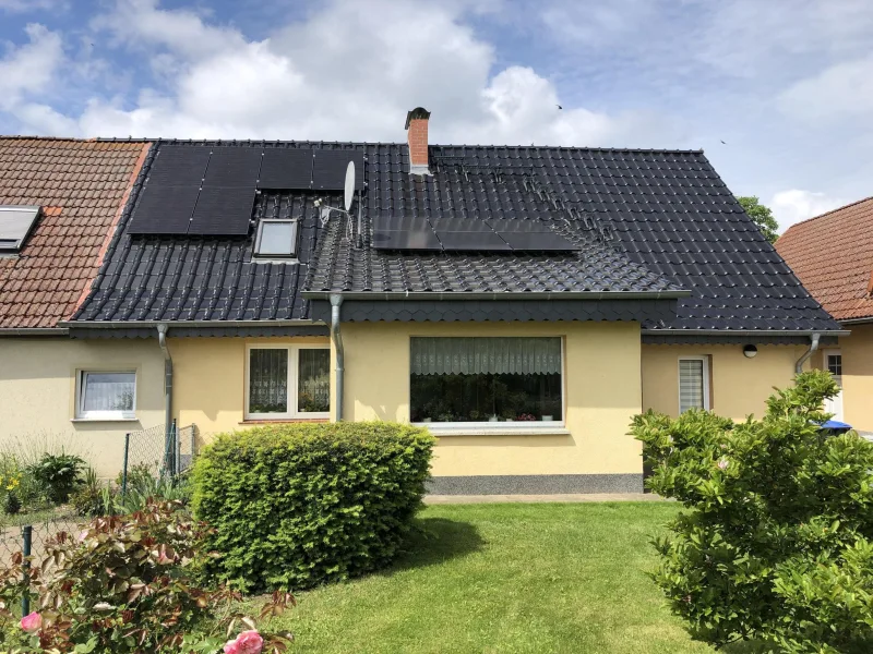 Solaranlage - Haus kaufen in Meesiger - Zwei Häuser - ideal für die Großfamilie!