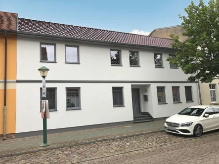 Straßenansicht - Haus kaufen in Demmin - Ideal für die große Familie!