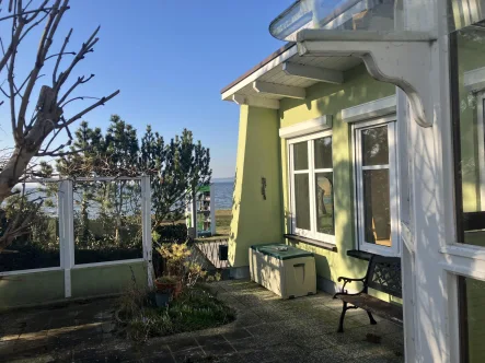 Terrasse mit Blick auf den See - Haus kaufen in Verchen - Tolles Wohnhaus direk am Kummerower See!