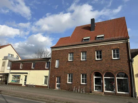 Gewerbeflächen im Erdgeschoss - Haus kaufen in Großräschen - Charmantes Wohnhaus mit Gewerbe