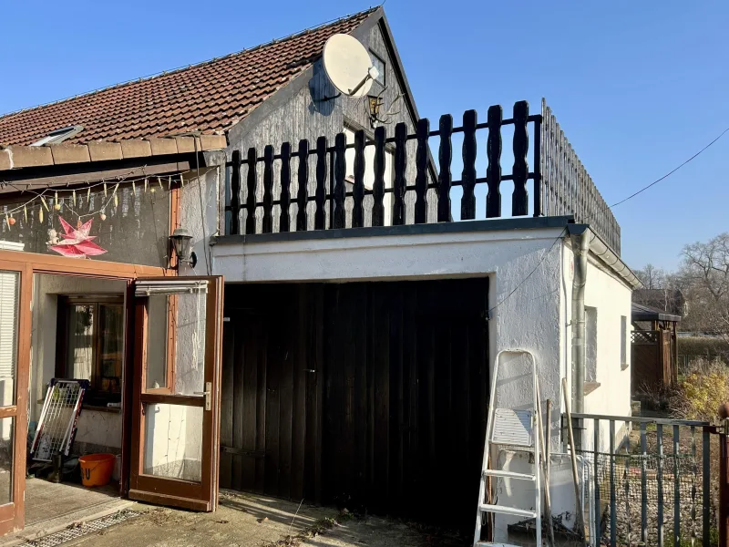 Garage mit Dachterrasse