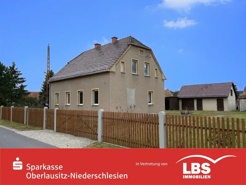 Titelbild - Haus kaufen in Kreba-Neudorf - Wunderbares Wohnhaus mit Nebengebäuden und Carport
