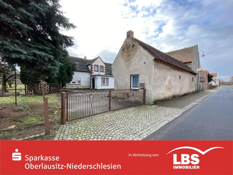 Hausansicht - Haus kaufen in Boxberg - Sanierungsbedürftiges EFH mit großem Grundstück