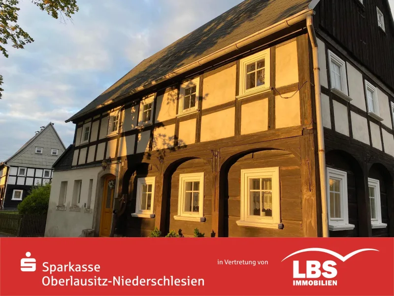 Straßenansicht - Haus kaufen in Großschönau - Solides Umgebindehaus in ruhiger Lage!