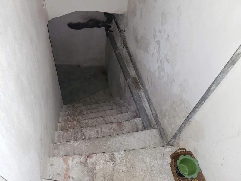 EG-Treppe zum Keller