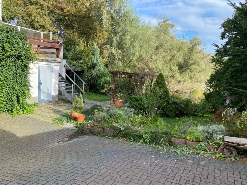 Treppe zur Terrasse