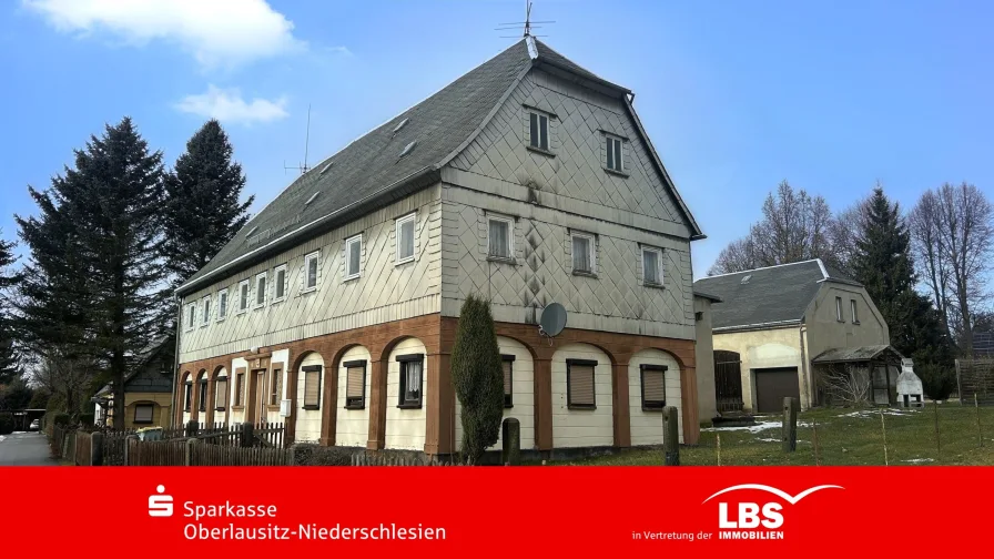 Front- und Seitenansicht - Haus kaufen in Ebersbach-Neugersdorf - Ein Oberlausitzer Prachtstück