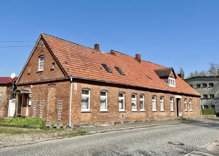  - Haus kaufen in Groß Pankow - Denkmalgeschützte Hauskonzeption sucht neuen Hausherrn