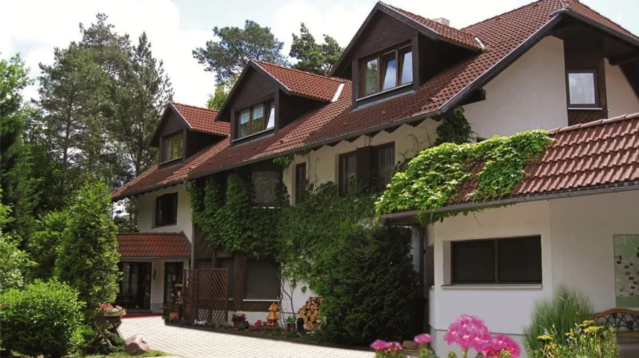 Außenansicht - Haus kaufen in Kolkwitz - Umbau zu Apartment- oder Wohneinrichtung