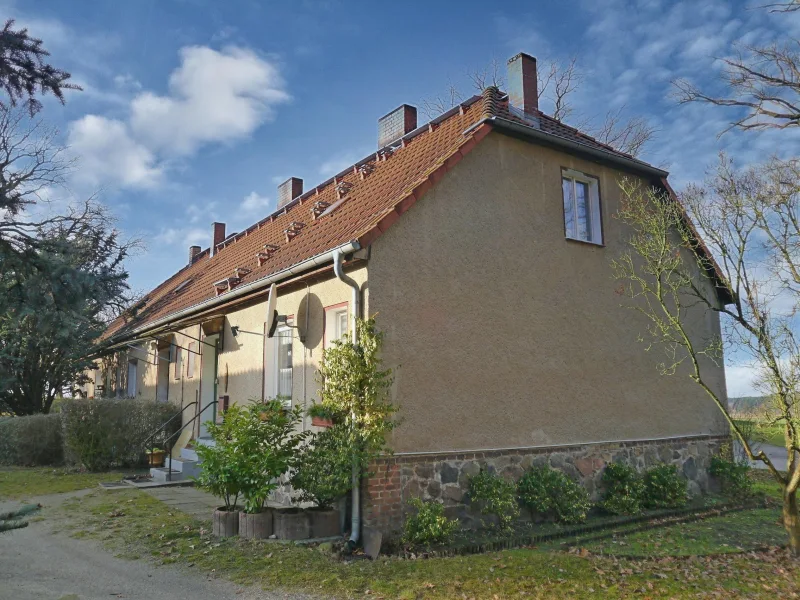 Hofansicht - Haus kaufen in Felixsee - ländliches Vermietungsobjekt