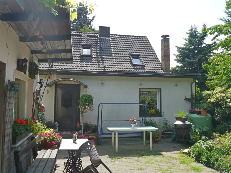 Hofansicht - Haus kaufen in Welzow - Für den kleineren Geldbeutel!