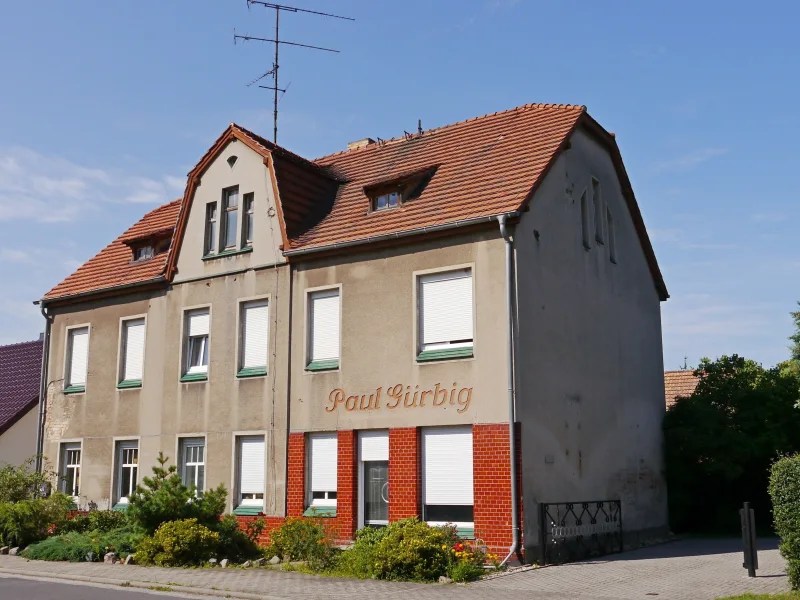 Straßenansicht - Haus kaufen in Tschernitz - Zwei Generationen-Wohnen möglich!
